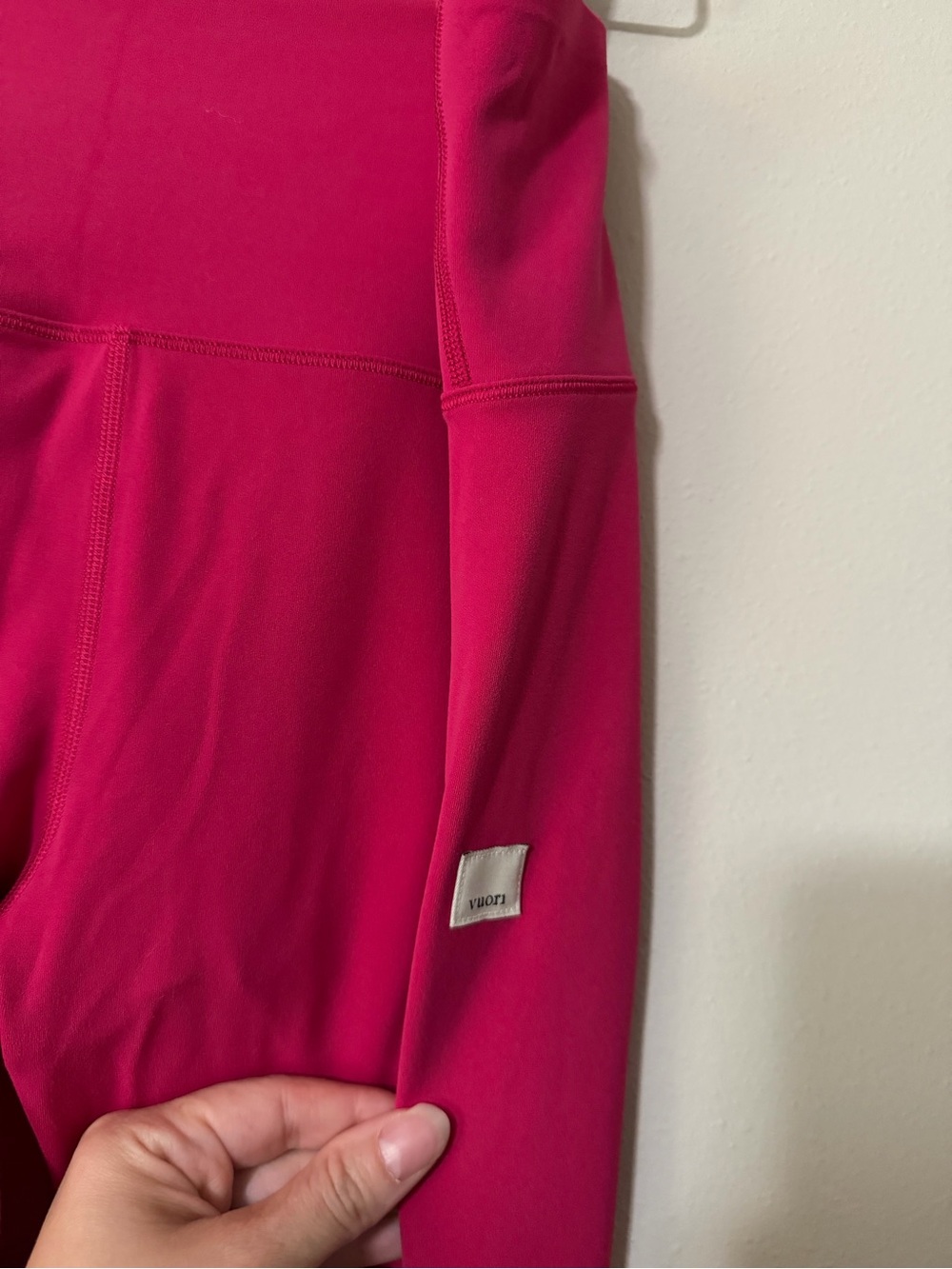Vuori High Rise Leggings Fuchsia Pink Size Medium Athleisure Activewear - Picture 2 of 6